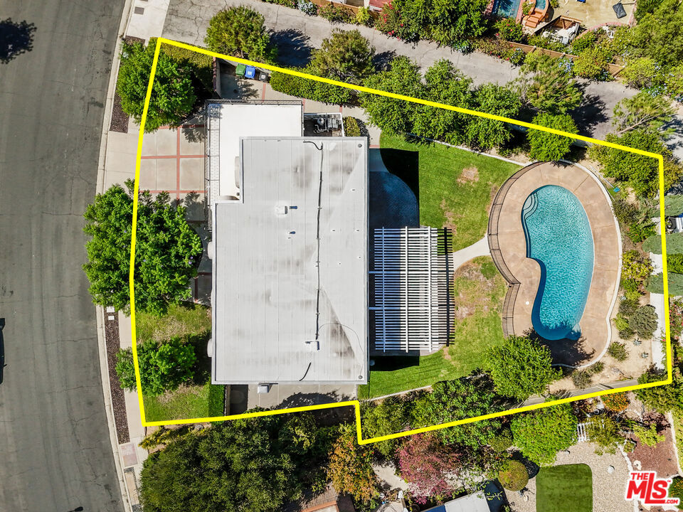 22777 Brenford Street Property Photo 56