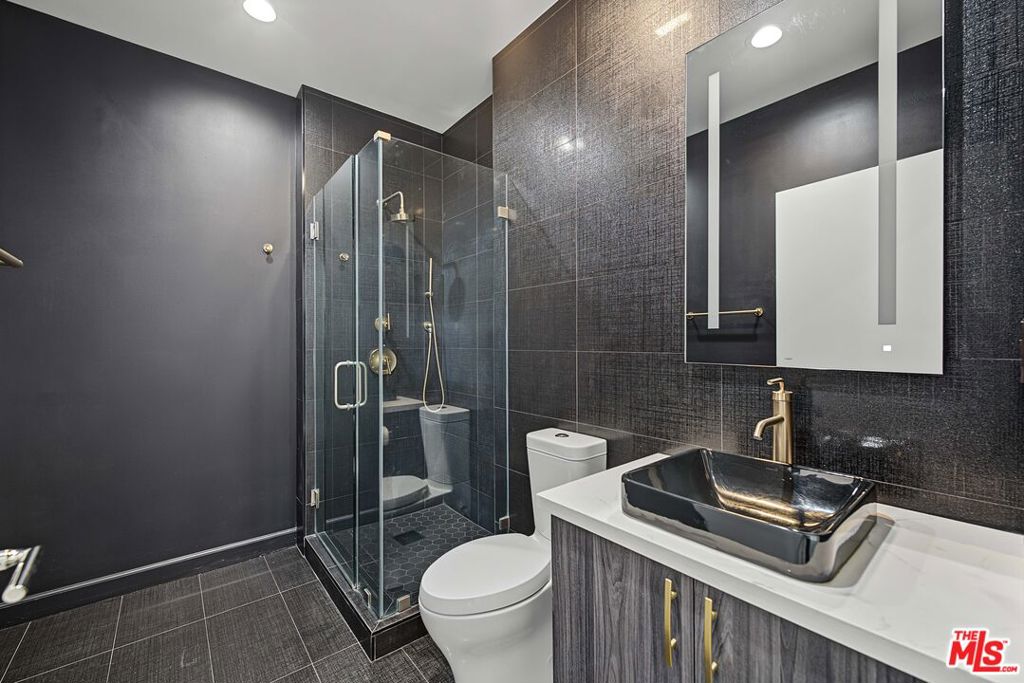 1111 S Grand Avenue Ph6 Property Photo 5