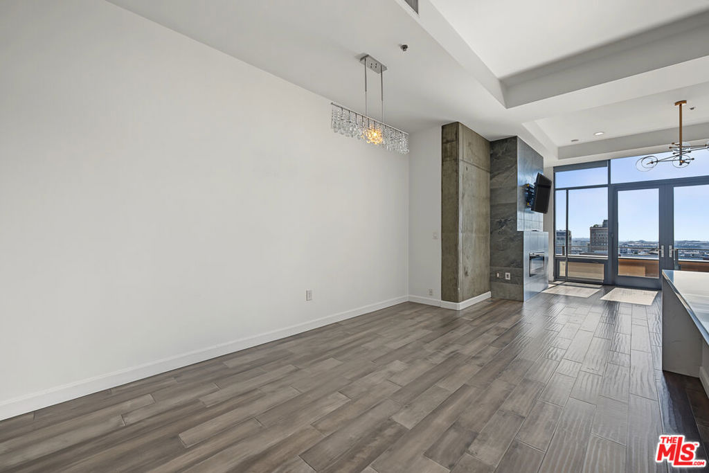 1111 S Grand Avenue Ph6 Property Photo 18