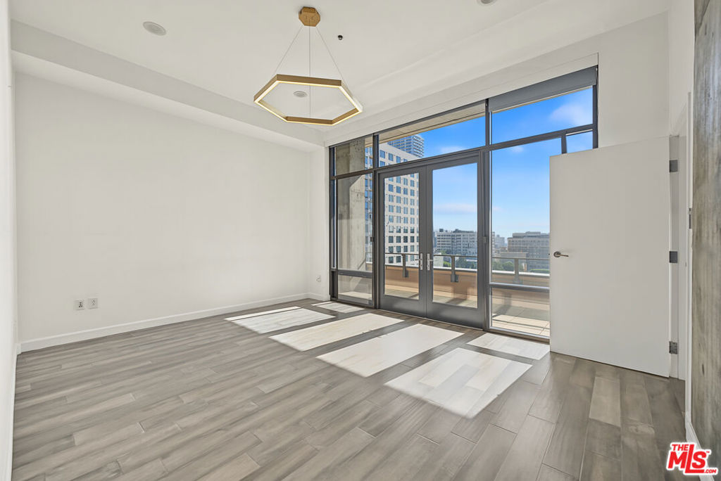 1111 S Grand Avenue Ph6 Property Photo 27