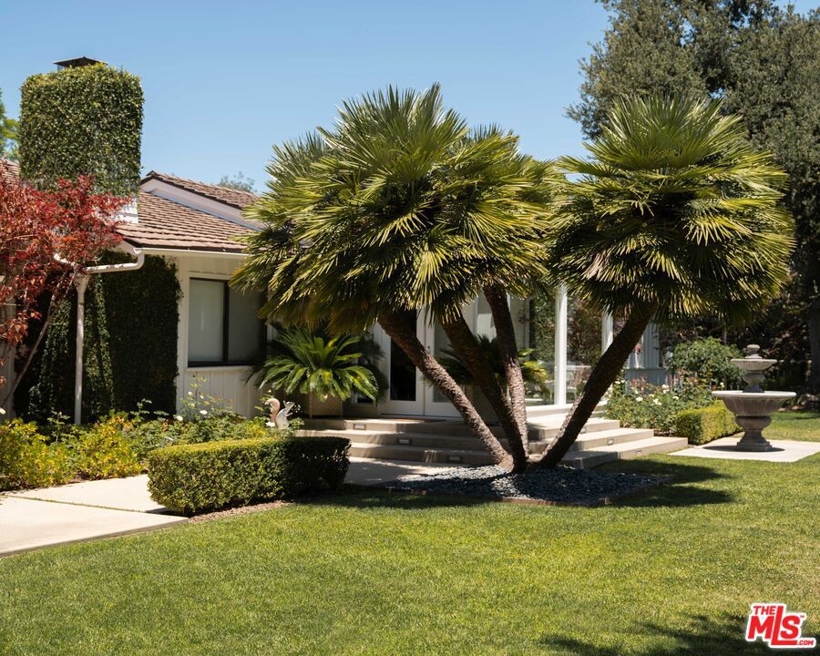 880 Canterbury Road Property Photo 7