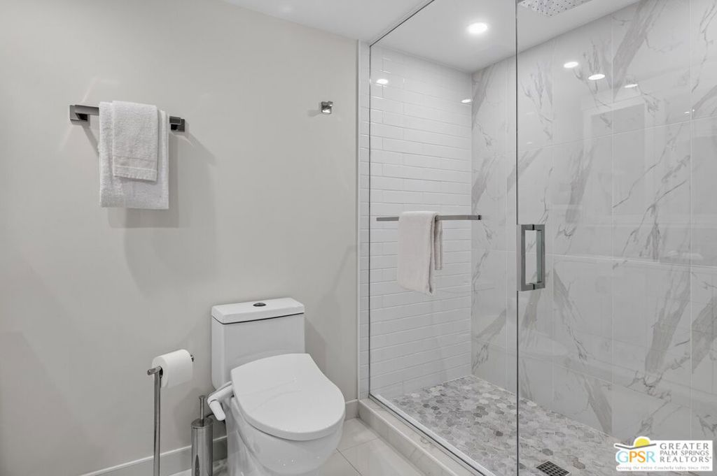 197 W Via Lola 10 Property Photo 16