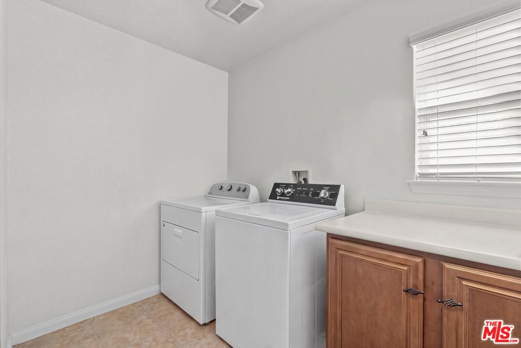 40924 Whitehall Street Property Photo 22