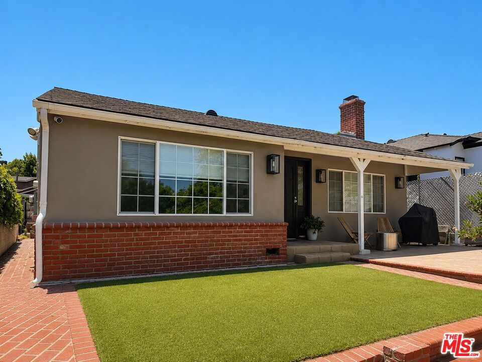 5543 Via Marisol Property Photo 2