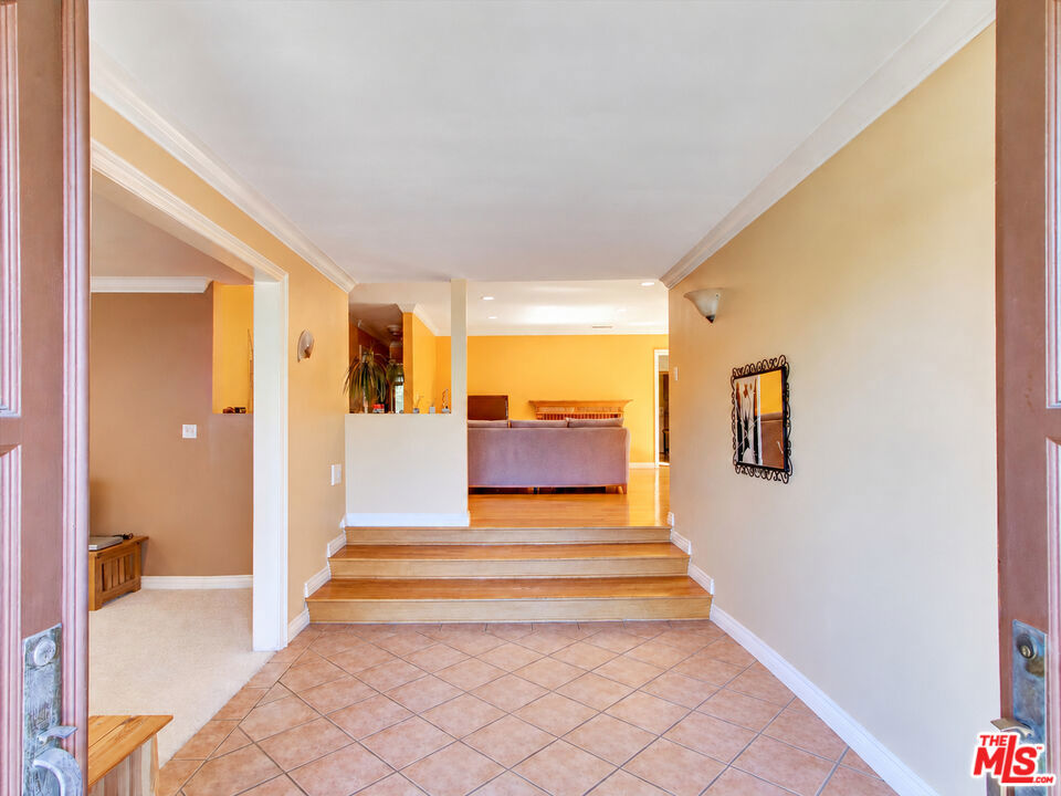 5720 El Rincon Way Property Photo 6