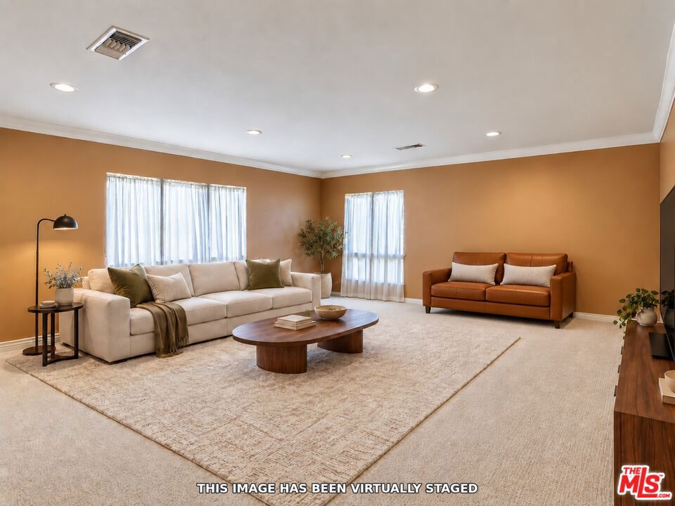 5720 El Rincon Way Property Photo 9