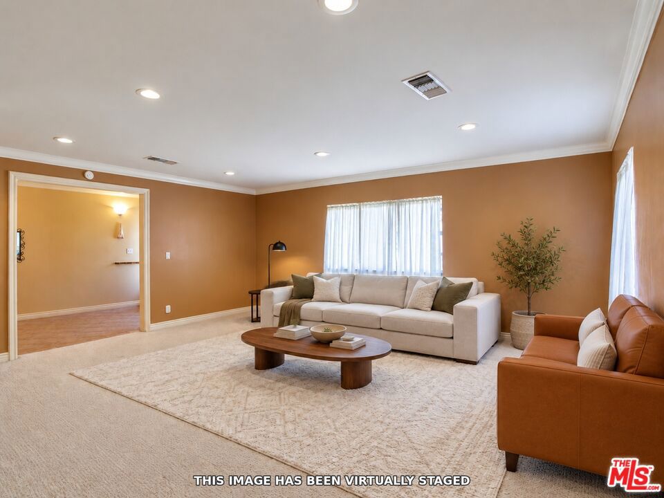 5720 El Rincon Way Property Photo 11