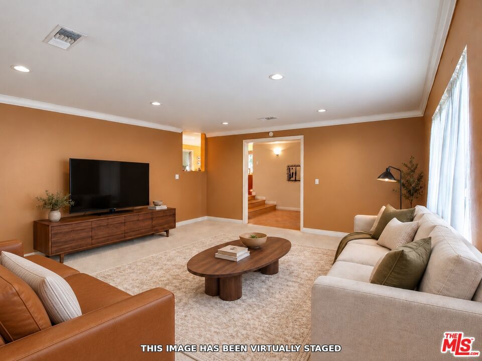 5720 El Rincon Way Property Photo 13