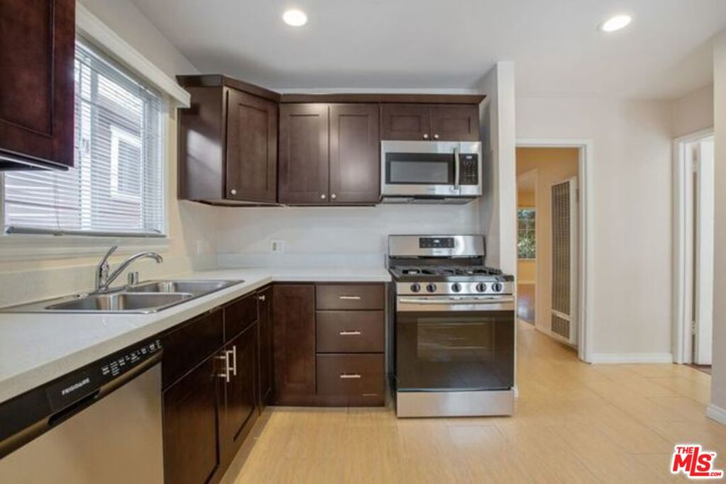 2604 S Garth Avenue Property Photo 1
