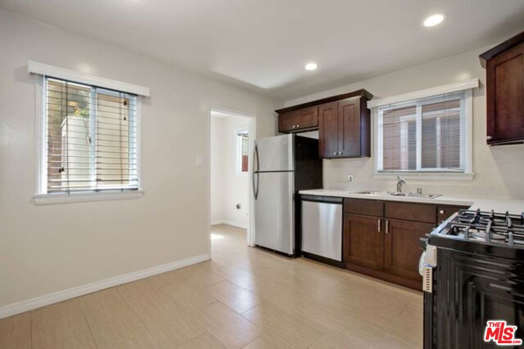 2604 S Garth Avenue Property Photo 2