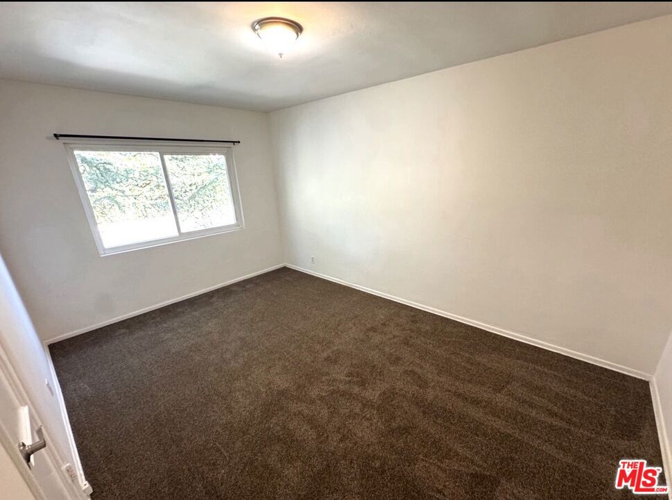 12204 Washington Place 1/2 Property Photo 12