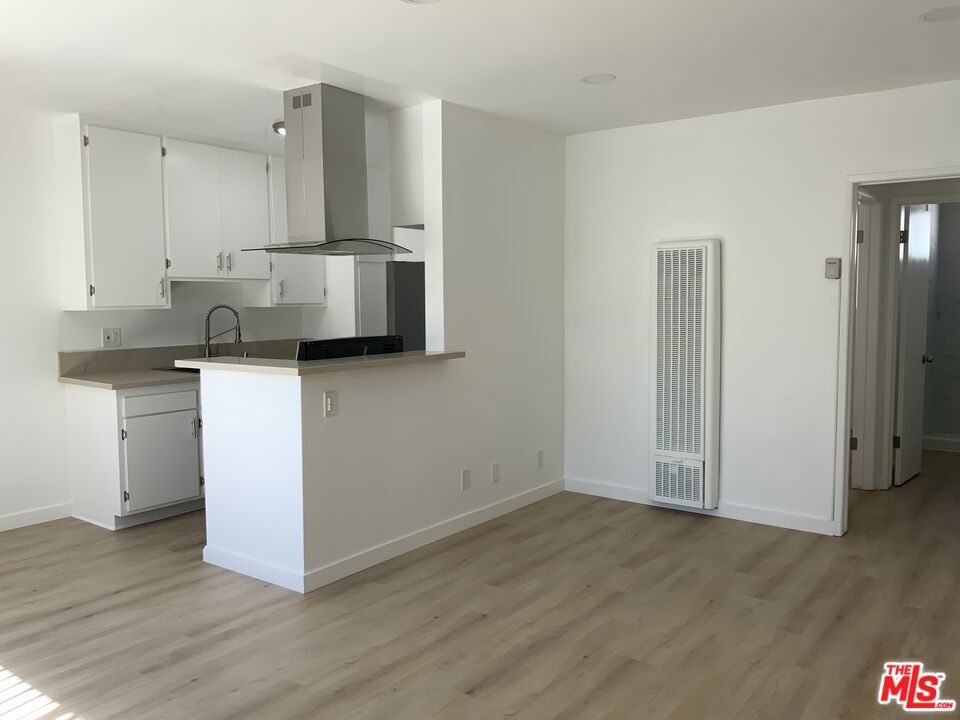 12610 Caswell Avenue Property Photo 8