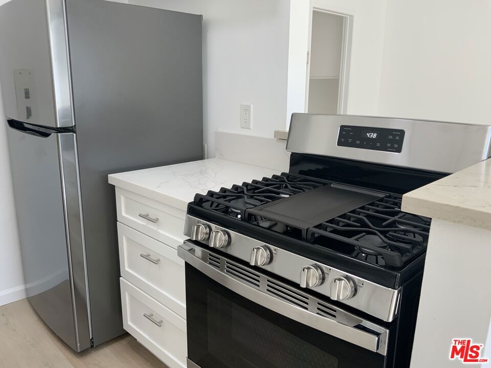 12610 Caswell Avenue Property Photo 9
