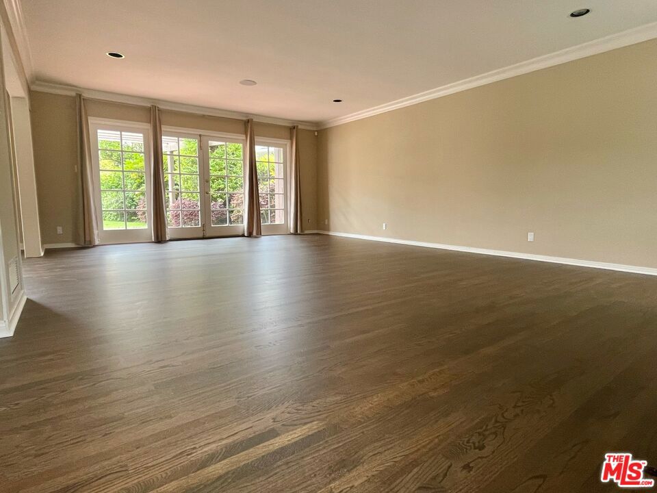 1441 Allenford Avenue Property Photo 7