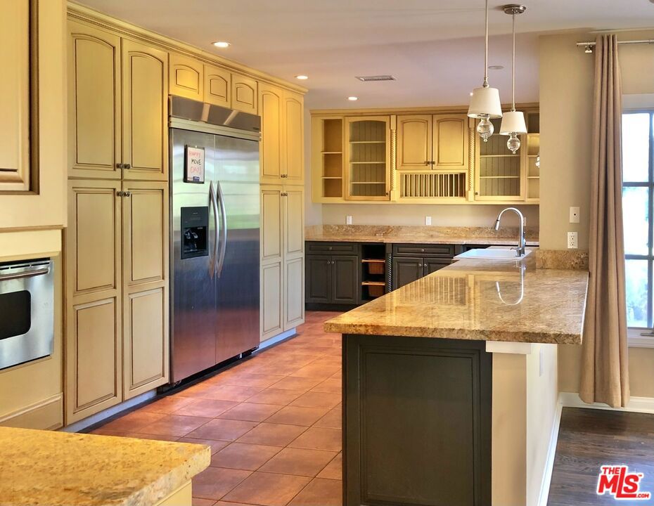 1441 Allenford Avenue Property Photo 13