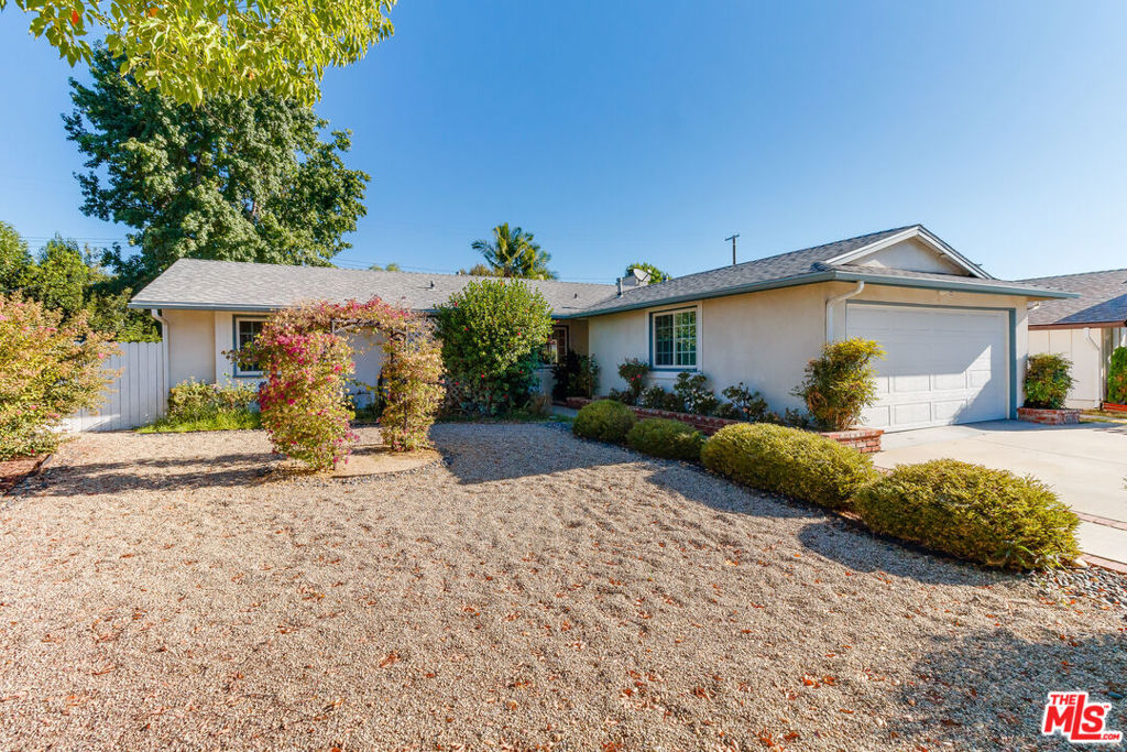 23907 Mobile Street Property Photo 3