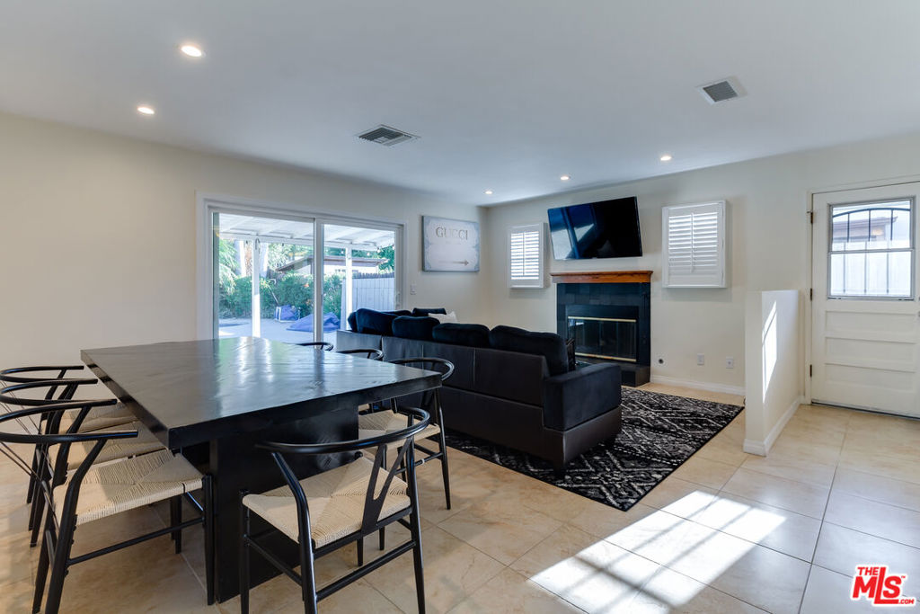 23907 Mobile Street Property Photo 6