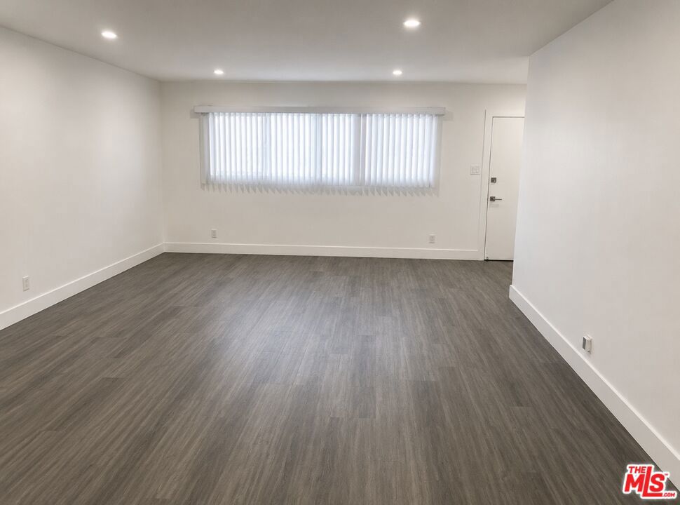 1118 S Holt Avenue 6 Property Photo 10