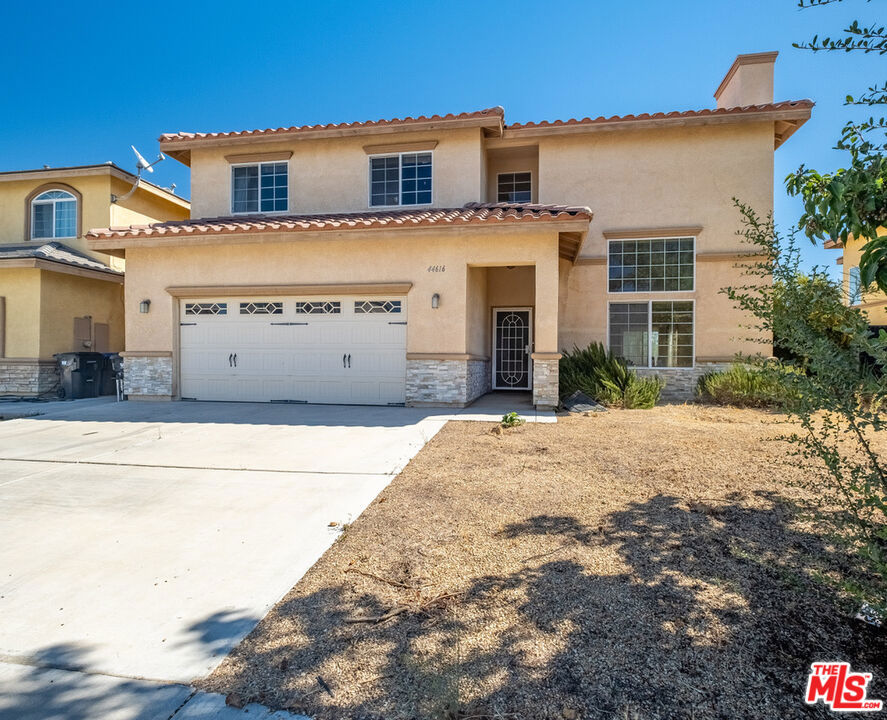 44616 Driftwood Street Property Photo 1