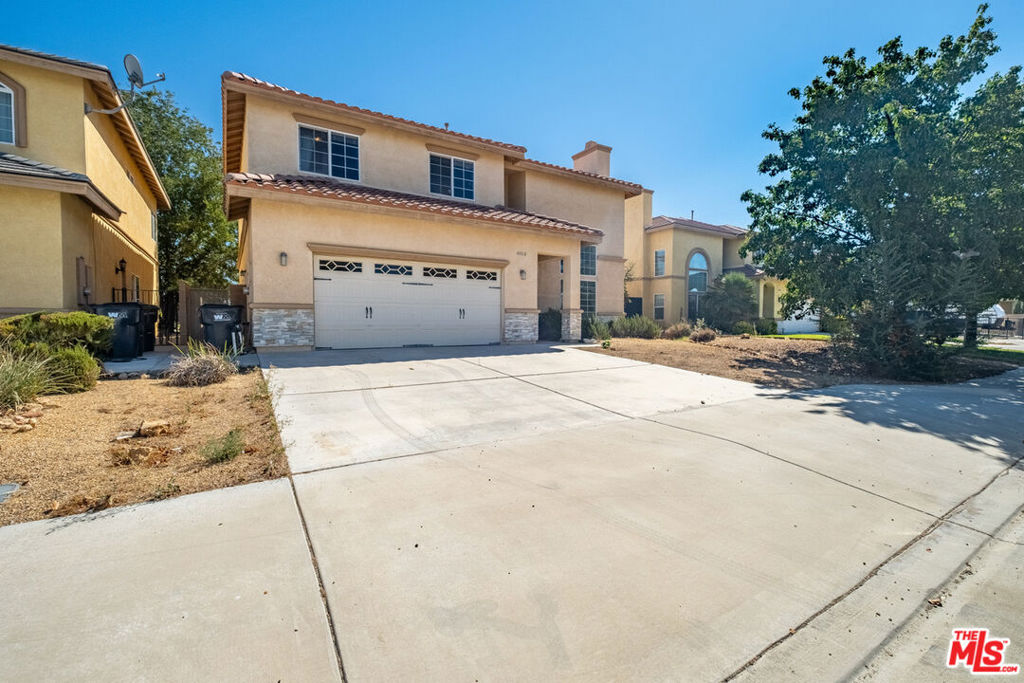 44616 Driftwood Street Property Photo 3