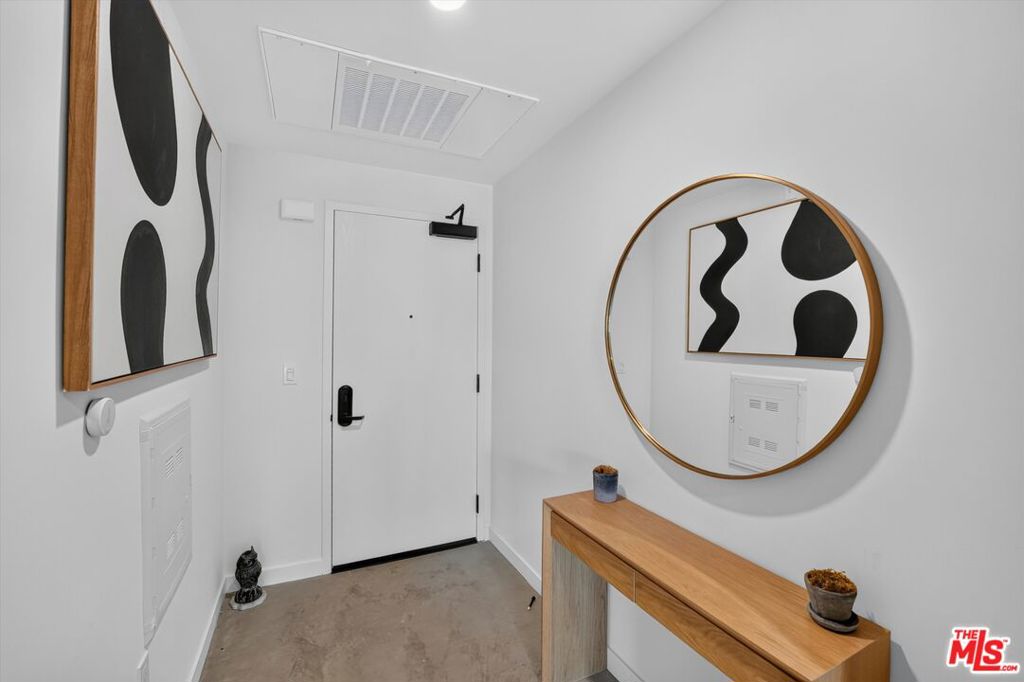 904 S New Hmapshire Avenue 403 Property Photo 10