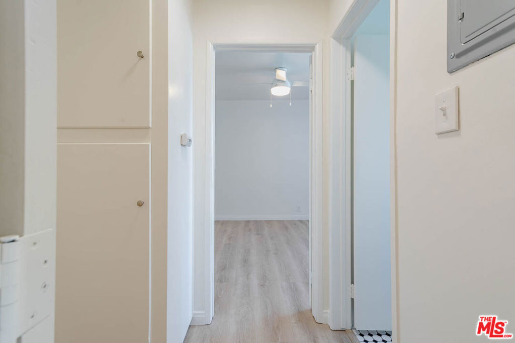 758 N Hudson Avenue 10 Property Photo 14