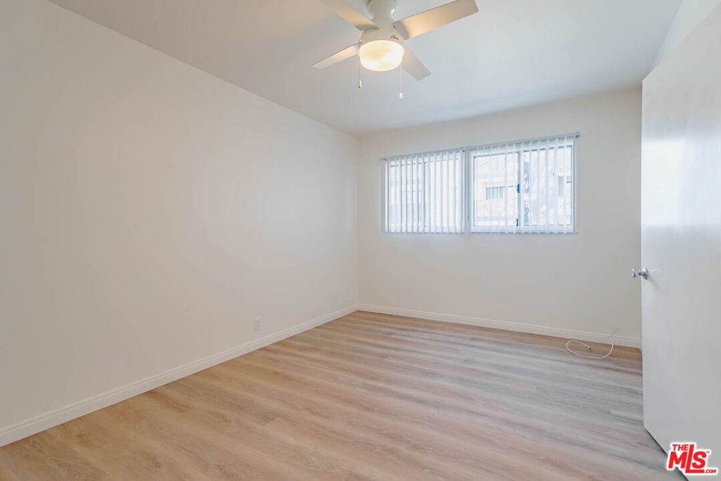 758 N Hudson Avenue 10 Property Photo 15