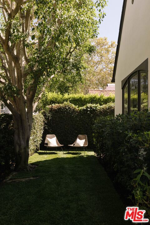 7606 Willoughby Avenue Property Photo 22