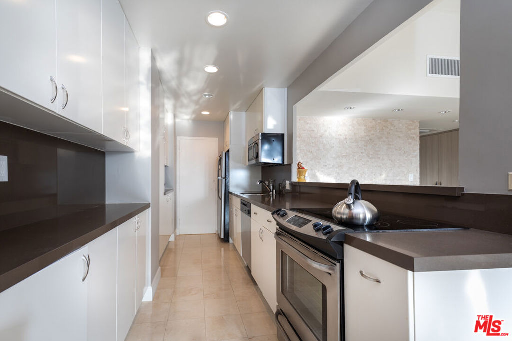 10501 Wilshire 1202 Property Photo 5