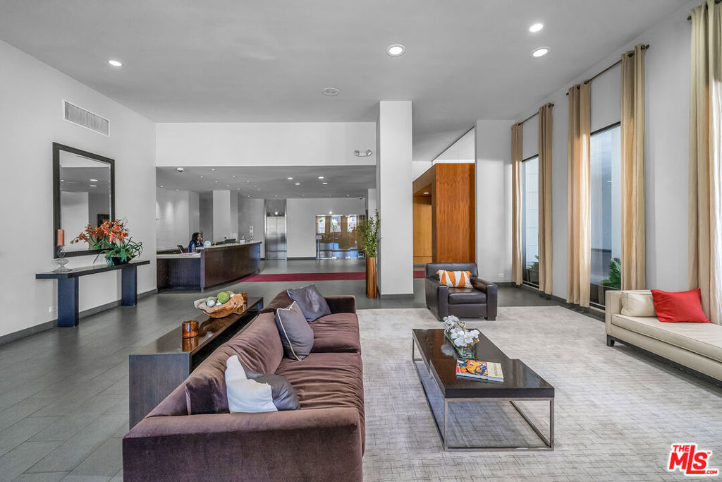 10501 Wilshire 1202 Property Photo 12