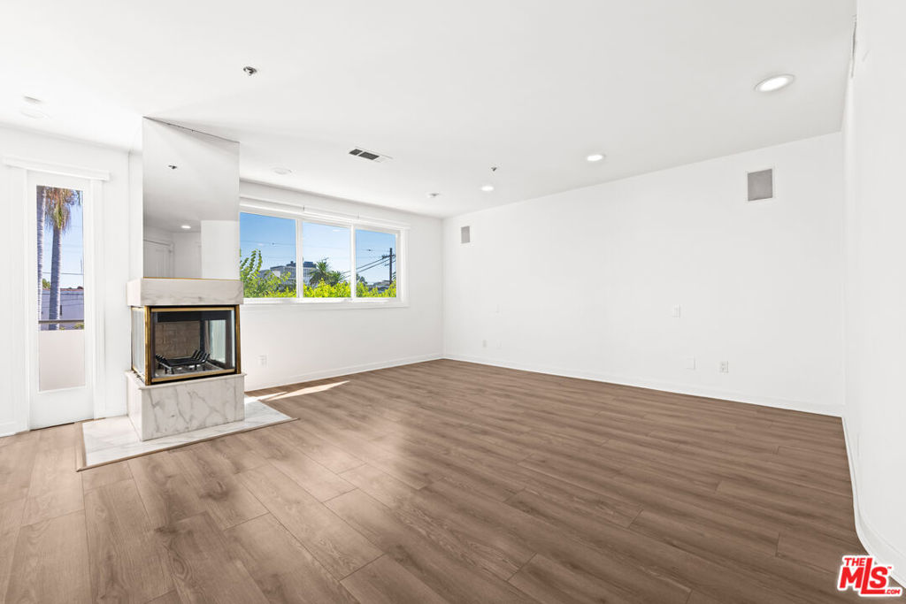 112 N Elm Drive Property Photo 24