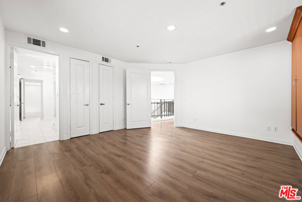 112 N Elm Drive Property Photo 34