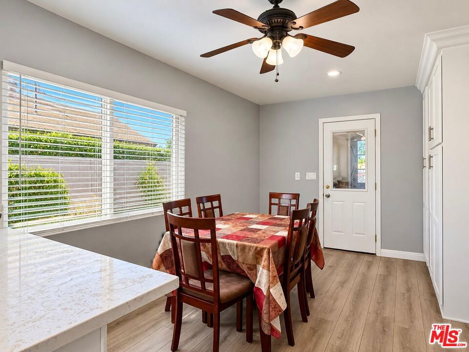 1115 S Neff Avenue Property Photo 9