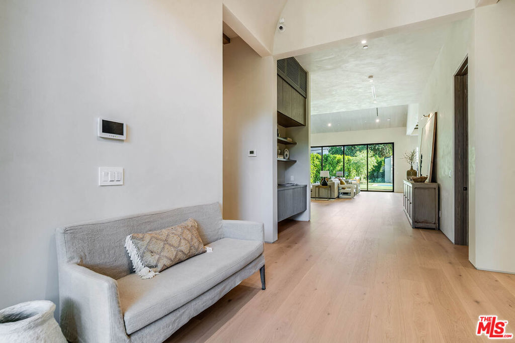 19024 Sprague Street Property Photo 12