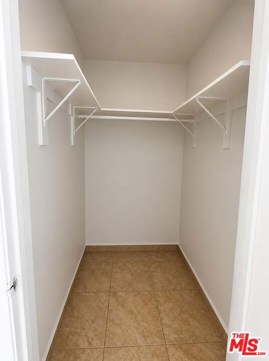6859 Laurel Canyon Boulevard 210 Property Photo 4