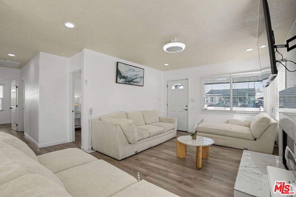 26996917 Property Photo 3