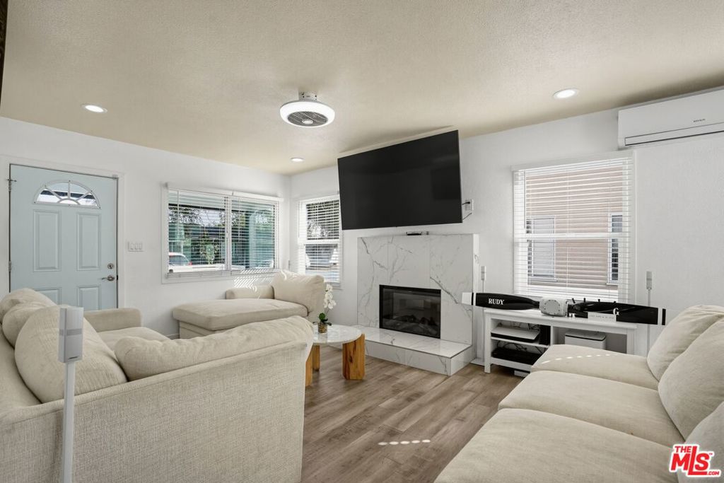 26996917 Property Photo 4