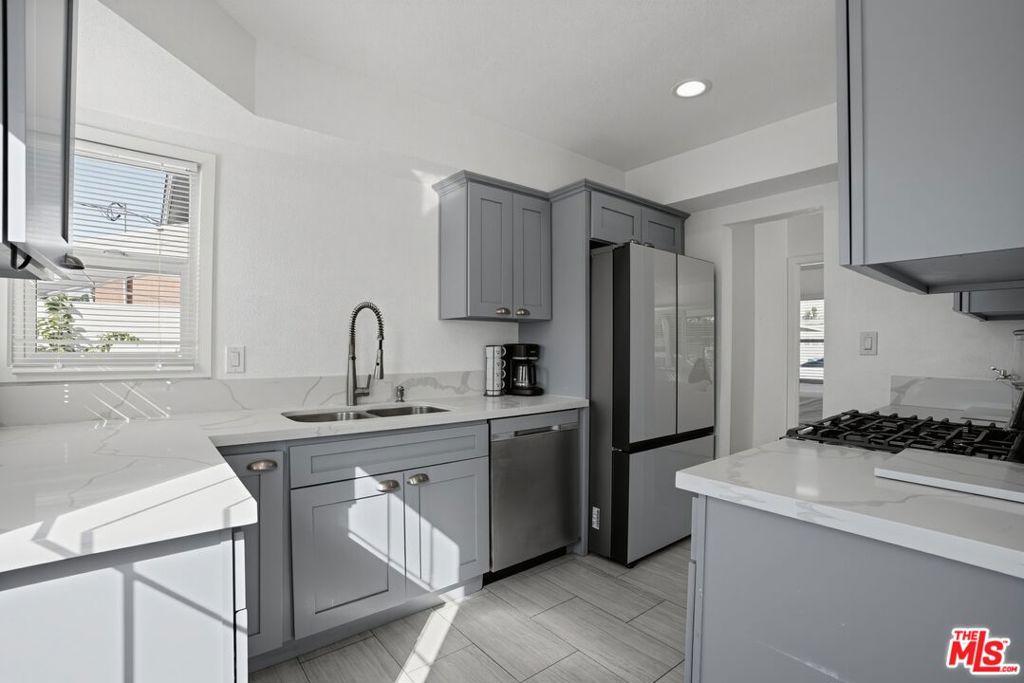 26996917 Property Photo 8