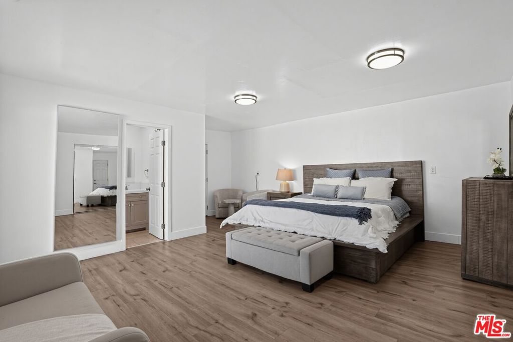 26996917 Property Photo 14