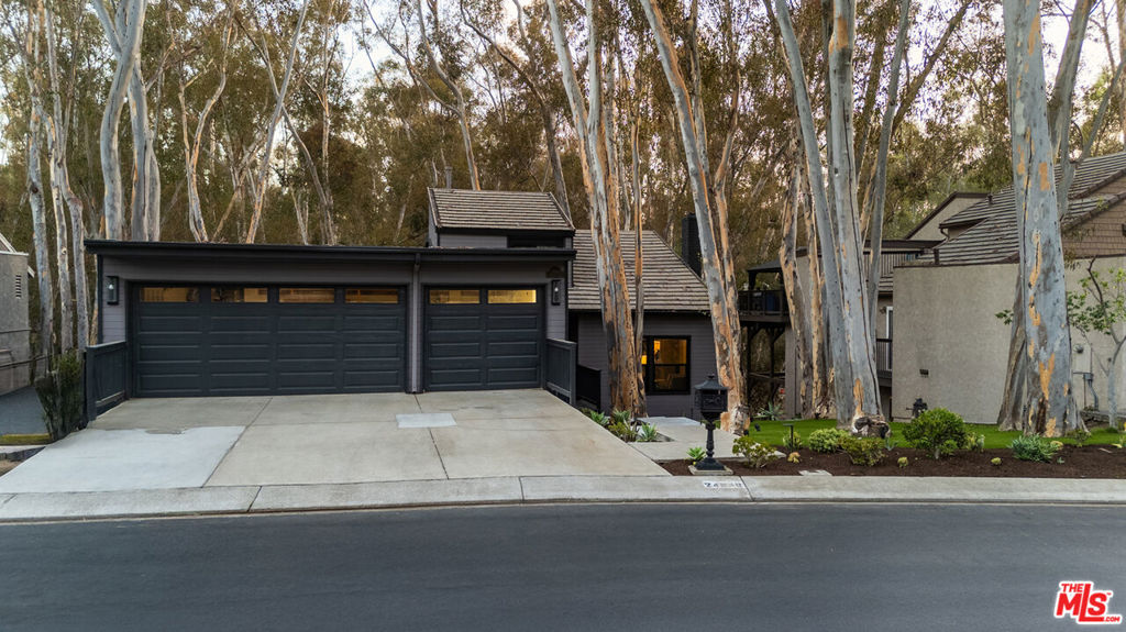 24946 Ravenswood Property Photo 6