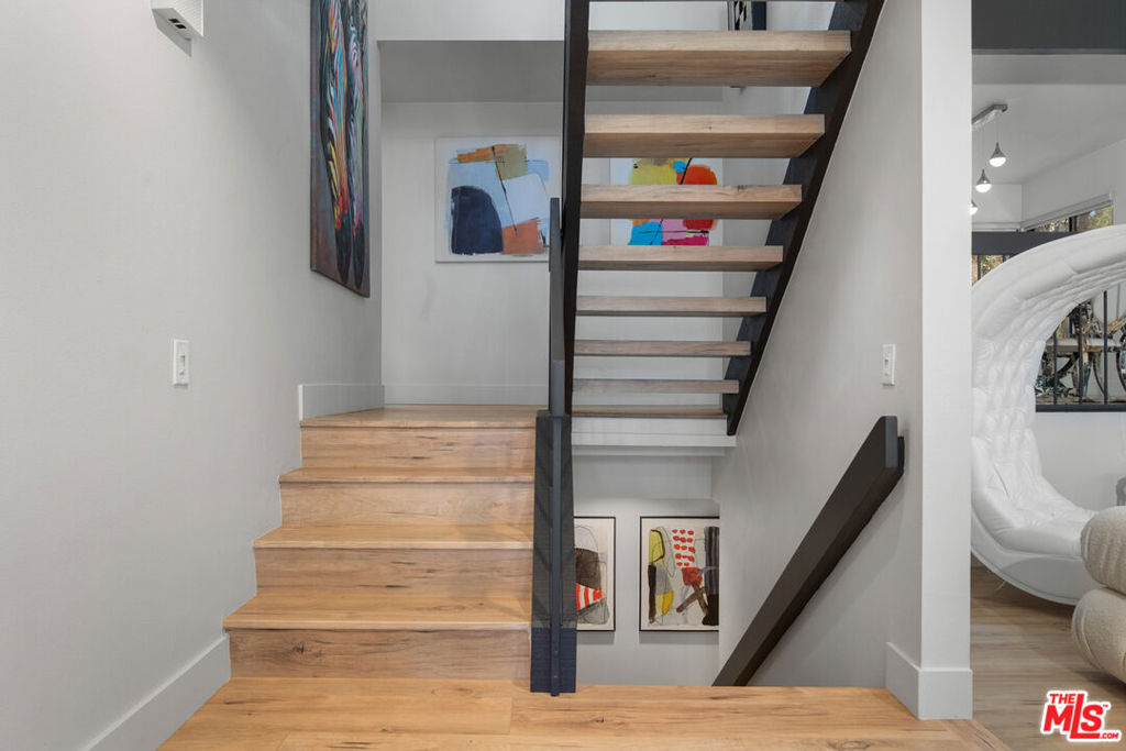 24946 Ravenswood Property Photo 19