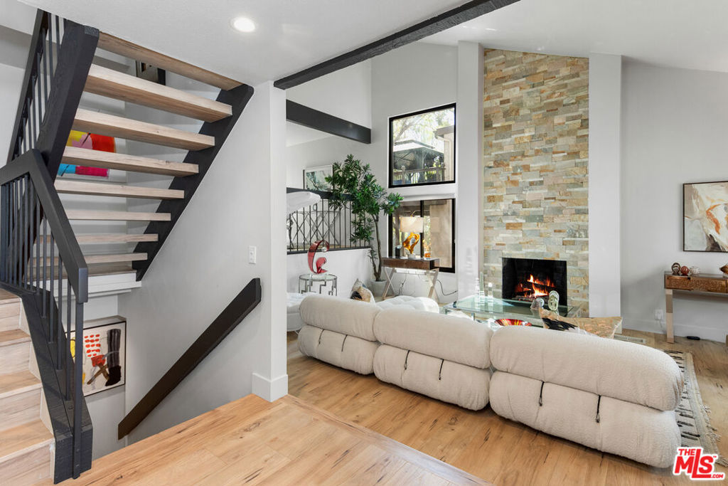 24946 Ravenswood Property Photo 31