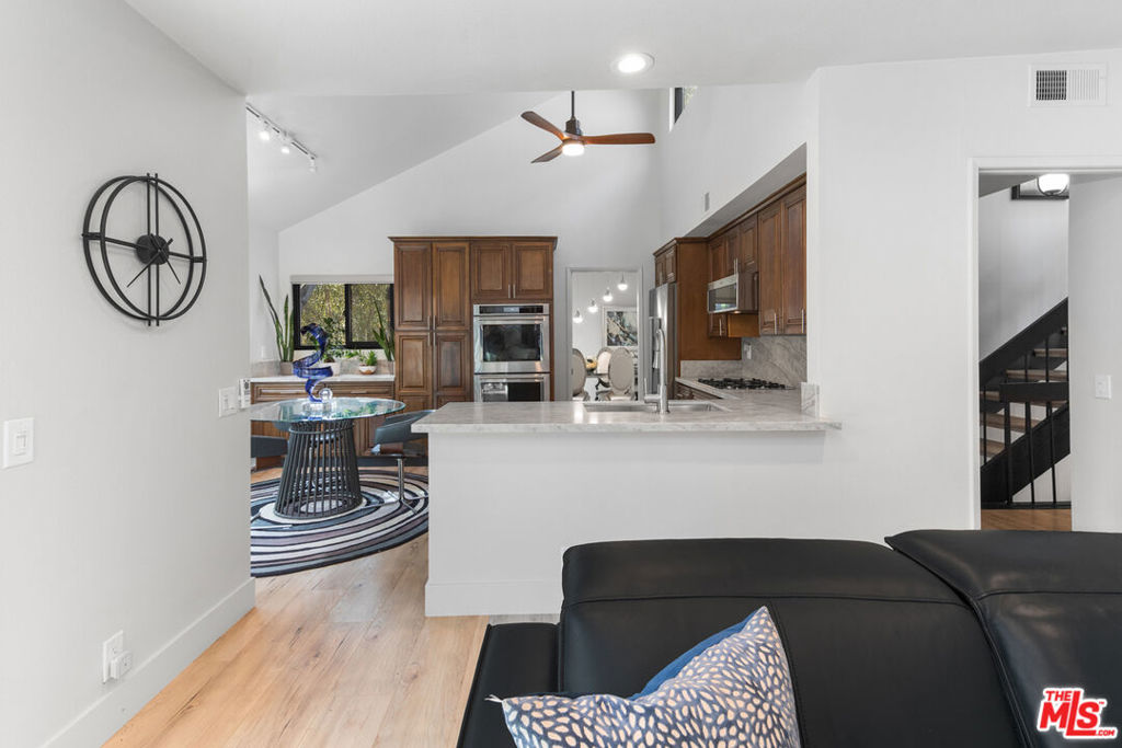 24946 Ravenswood Property Photo 46