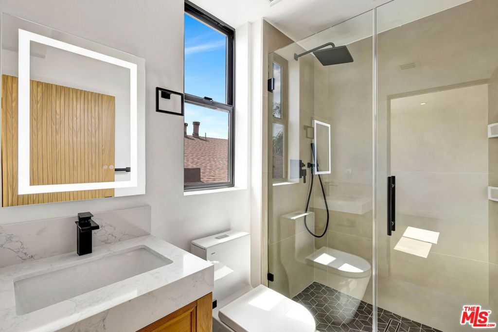 4329 Radford Avenue 2 Property Photo 10
