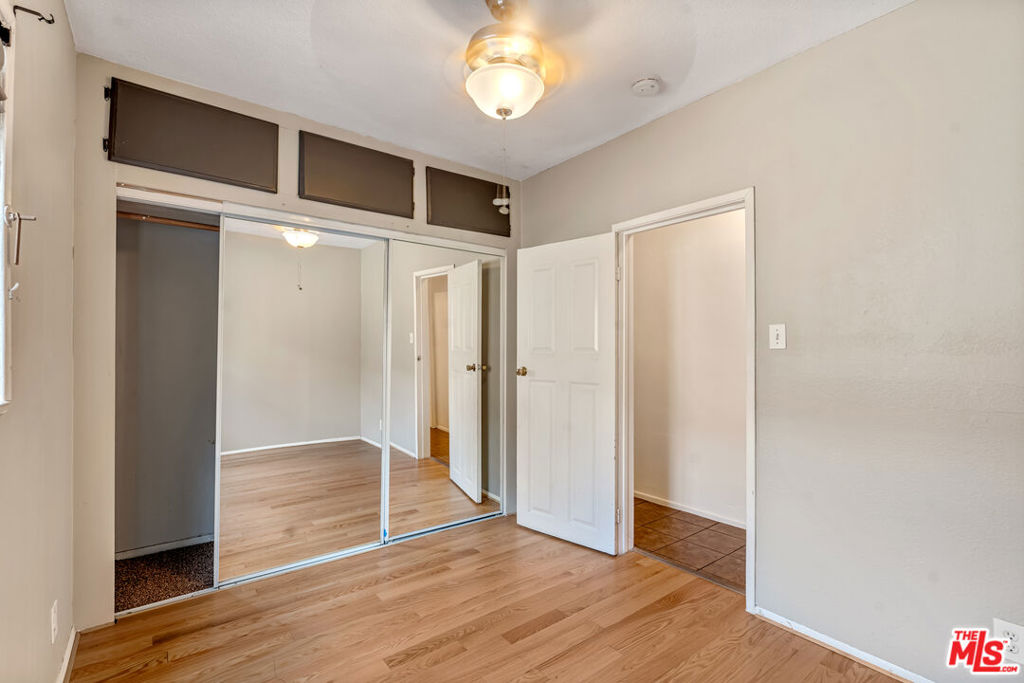 1215 W 59th Street Property Photo 9