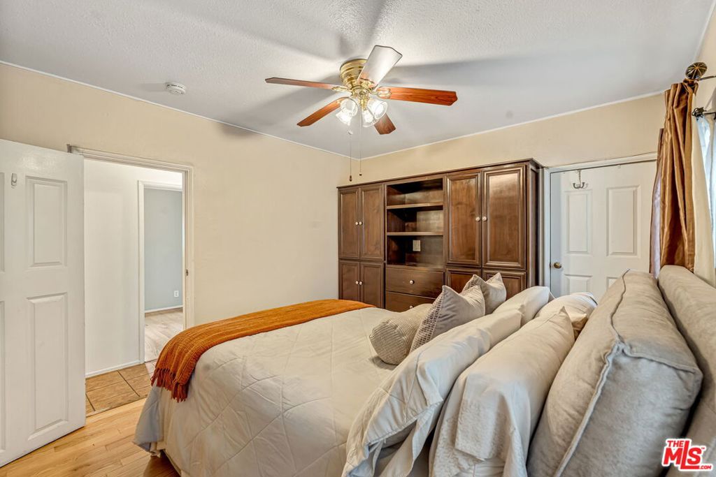 1215 W 59th Street Property Photo 18