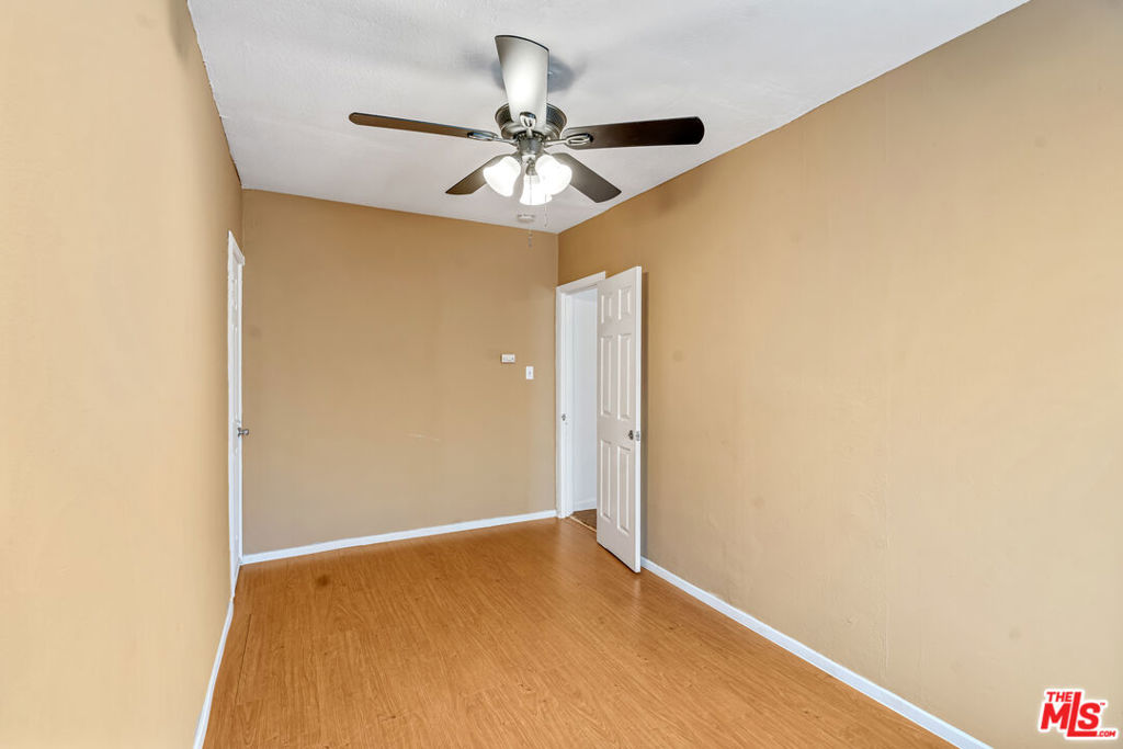 1215 W 59th Street Property Photo 23