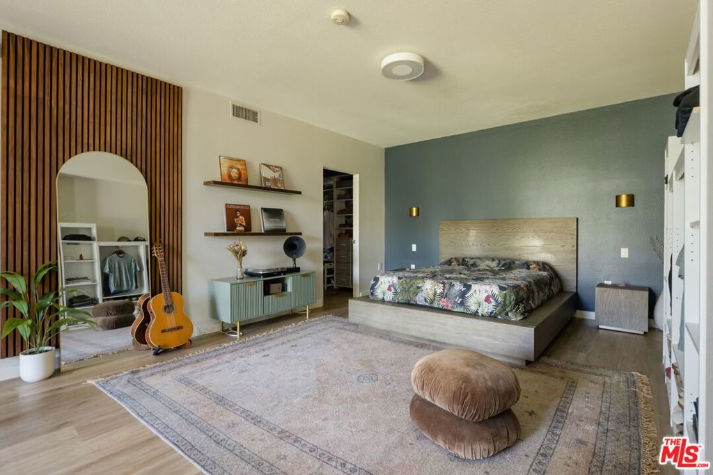 13045 Pacific 117 Property Photo 10