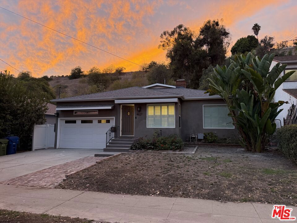 4627 Collis Avenue Property Photo 1