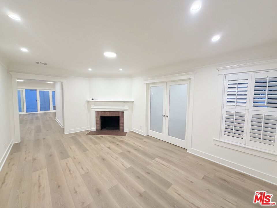 4627 Collis Avenue Property Photo 2